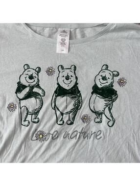 Disney parks Winnie the Pooh t shirt